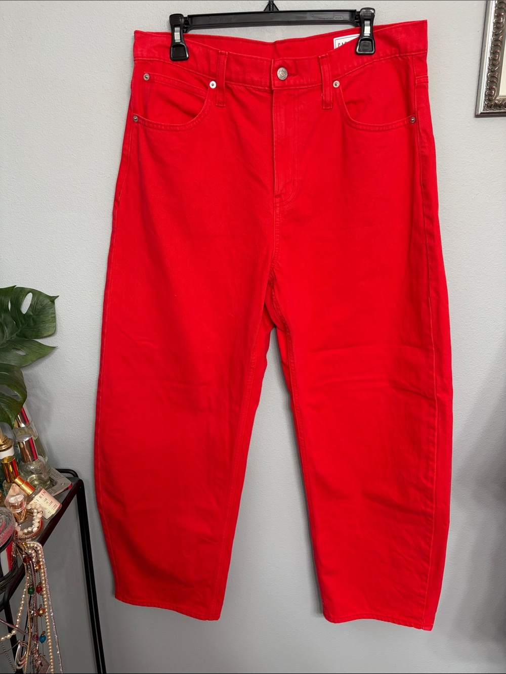 GAP Women’s Bright Red High-Rise Cropped Jeans